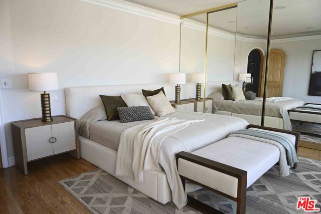 865 Comstock Avenue, Los Angeles CA: https://media.crmls.org/mediaz/38dffdb5-92ec-4ad0-b44e-7eb5072ab8a7.jpg