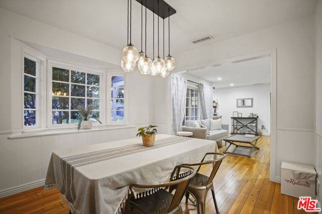 4546 Allott Avenue, Sherman Oaks CA: https://media.crmls.org/mediaz/38e03542-481b-4e7f-bd66-f5d6d906faf1.jpg