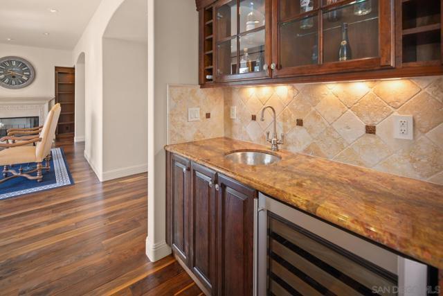 650 Glorietta Blvd, Coronado CA: https://media.crmls.org/mediaz/38e10df3-4818-4f36-9363-f88a51b82ef8.jpg