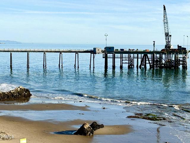 5021 Alvarado Street, Carpinteria CA: https://media.crmls.org/mediaz/38e1d184-2651-4c2d-85b6-4028c9fd3297.jpg