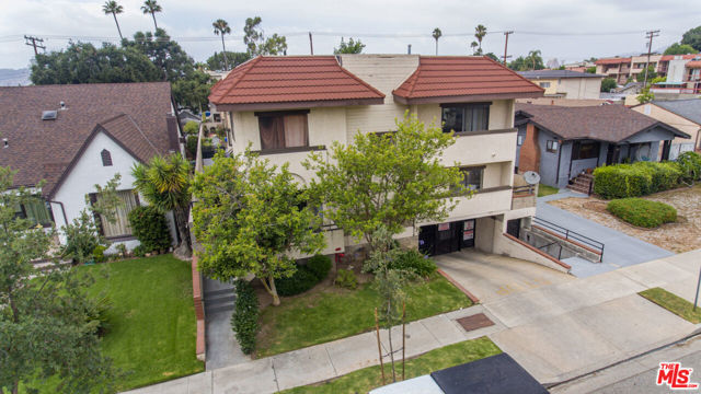 517 Fischer Street photo 3
