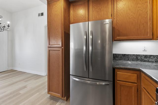 Detail Gallery Image 7 of 34 For 295 Churchill Ln, San Marcos,  CA 92078 - 2 Beds | 2 Baths