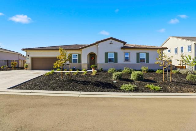 208 Luna Way, Hollister CA: https://media.crmls.org/mediaz/38e205af-440a-4d98-8284-ec31426dc527.jpg