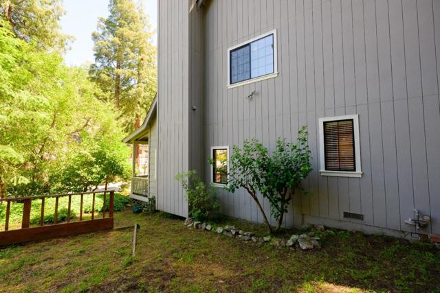 585 Bethany Drive, Scotts Valley CA: https://media.crmls.org/mediaz/38e2a477-6904-41de-8ab9-b5c18ffa6500.jpg