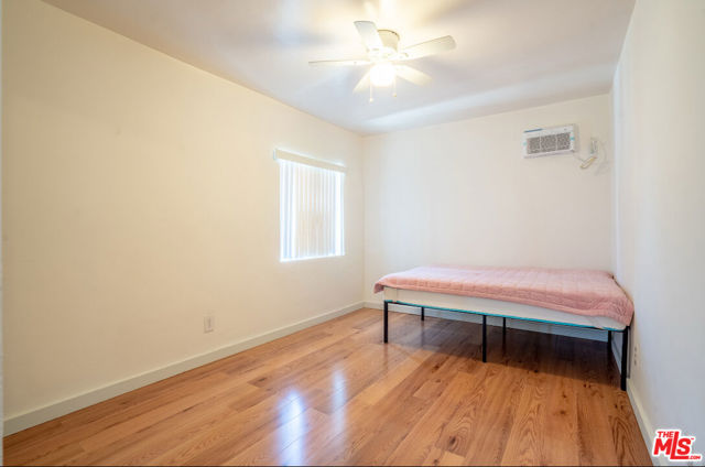 1240 Lodi Place, Los Angeles CA: https://media.crmls.org/mediaz/38e2f261-d5d9-408d-9b0a-c083eaef3e81.jpg