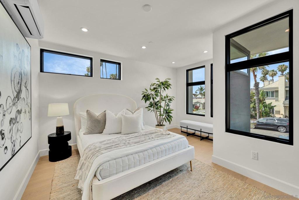 1073 Opal Street - photo 16