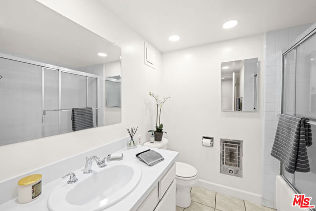10535 Wilshire Boulevard, Los Angeles CA: https://media.crmls.org/mediaz/38e345f9-a1c1-4ddd-a5c9-c209ae6a0105.jpg