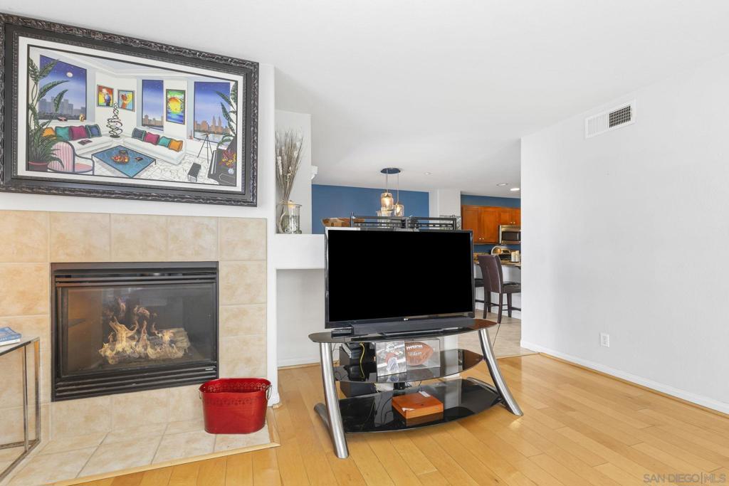 3549 Shoreline Bluff Lane - photo 4