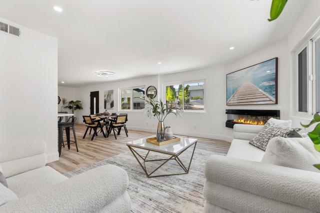 2537 Davis Ave, Carlsbad CA: https://media.crmls.org/mediaz/38e426f2-fcef-4c3c-b2c2-5145bbb891fb.jpg