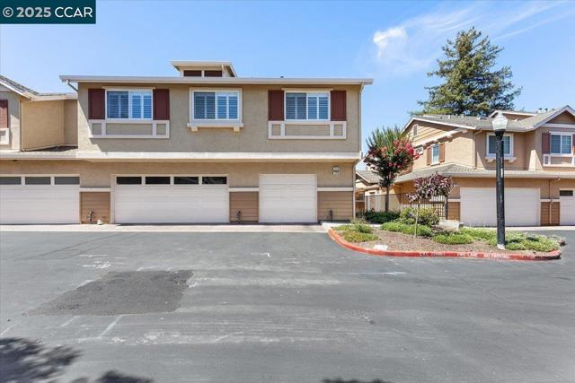 1310 Sutter Creek Ln, San Ramon CA: https://media.crmls.org/mediaz/38e45728-37f6-4e56-a7f4-cabcefbaf21b.jpg