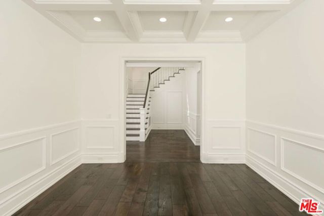 10338 Keswick Avenue, Los Angeles CA: https://media.crmls.org/mediaz/38e4996d-3543-41ea-9593-318a60d641f7.jpg