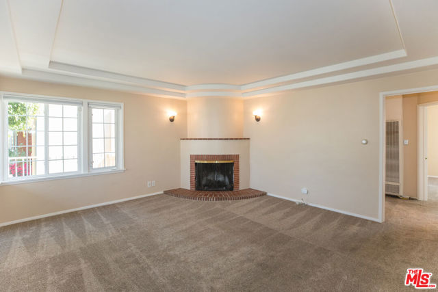11750 Tennessee Avenue, Los Angeles CA: https://media.crmls.org/mediaz/38e4d325-6701-46db-a643-963e7476d9df.jpg
