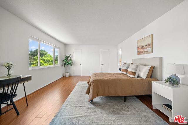 5840 Etiwanda Avenue, Tarzana CA: https://media.crmls.org/mediaz/38e5089c-e26d-43e3-8a9a-616883401537.jpg