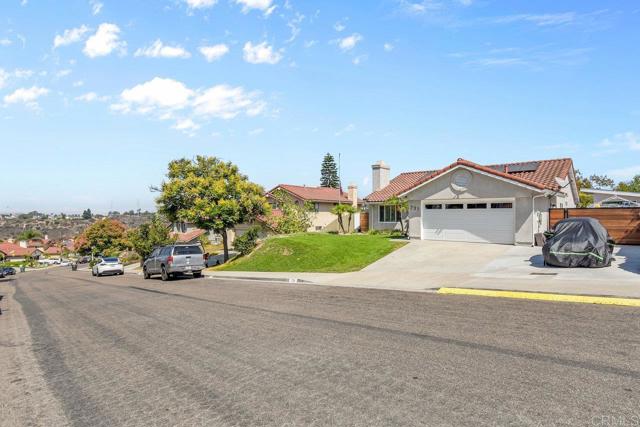 Home for Sale in Bonita