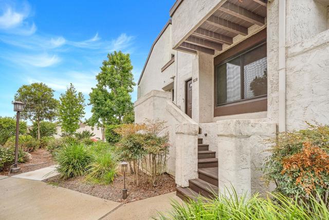 2282 Caminito Pescado, San Diego CA: https://media.crmls.org/mediaz/38e5b0be-0e0b-4430-b9bc-f6ab0586e766.jpg