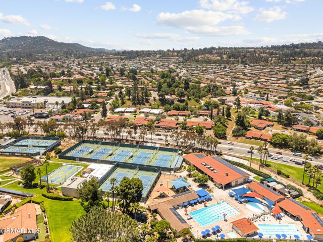 12016 Caminito Campana, San Diego CA: https://media.crmls.org/mediaz/38e5fcad-cedc-480a-85e6-451415bf2437.jpg