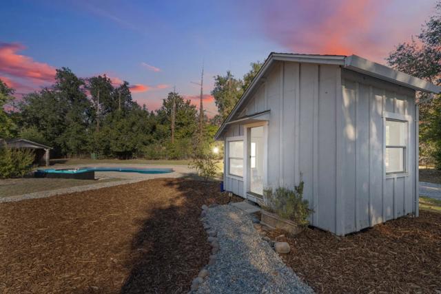 5367 Rosswood Lane, Redding CA: https://media.crmls.org/mediaz/38e63023-6578-4209-afb3-396b27fc4138.jpg