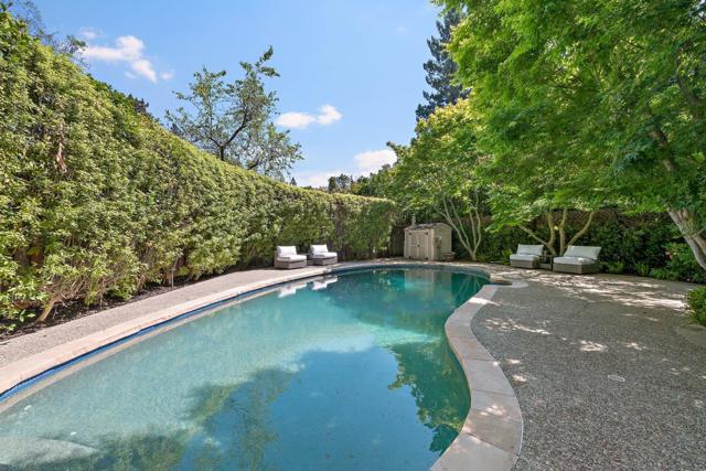 60 Vasilakos Way, Menlo Park CA: https://media.crmls.org/mediaz/38e64ea7-67bd-4bc0-98be-b6135707450e.jpg