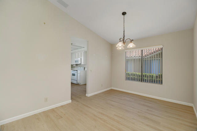 314 Sierra Madre S, Palm Desert CA: https://media.crmls.org/mediaz/38e6586b-2750-4e36-89c4-b9737e5d172b.jpg