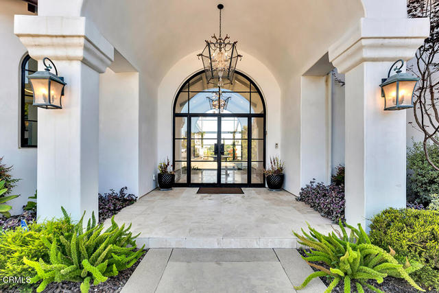 45 Valley Vista Drive, Camarillo CA: https://media.crmls.org/mediaz/38e7160b-04a9-45c4-86a0-d09cc9e76539.jpg
