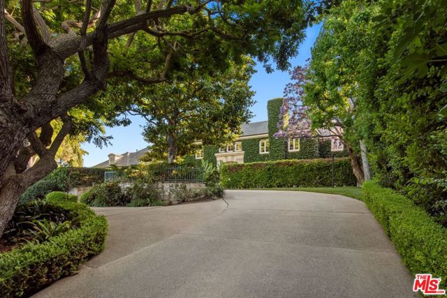 Image 3 of 61 For 9966 Sunset Boulevard