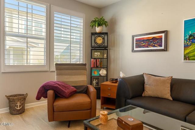 Detail Gallery Image 11 of 23 For 3661 Islander Walk, Oxnard,  CA 93035 - 3 Beds | 3/1 Baths