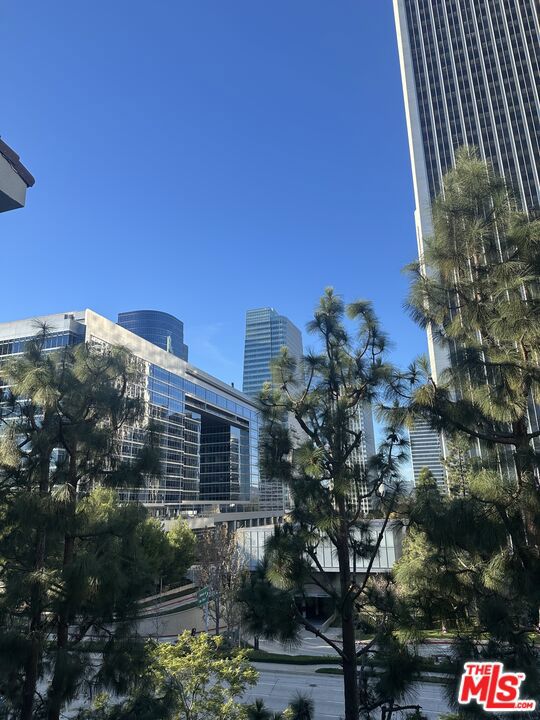 2122 Century Park Lane, Los Angeles CA: https://media.crmls.org/mediaz/38eaac91-3ccd-4c82-bc32-713b03bacf04.jpg