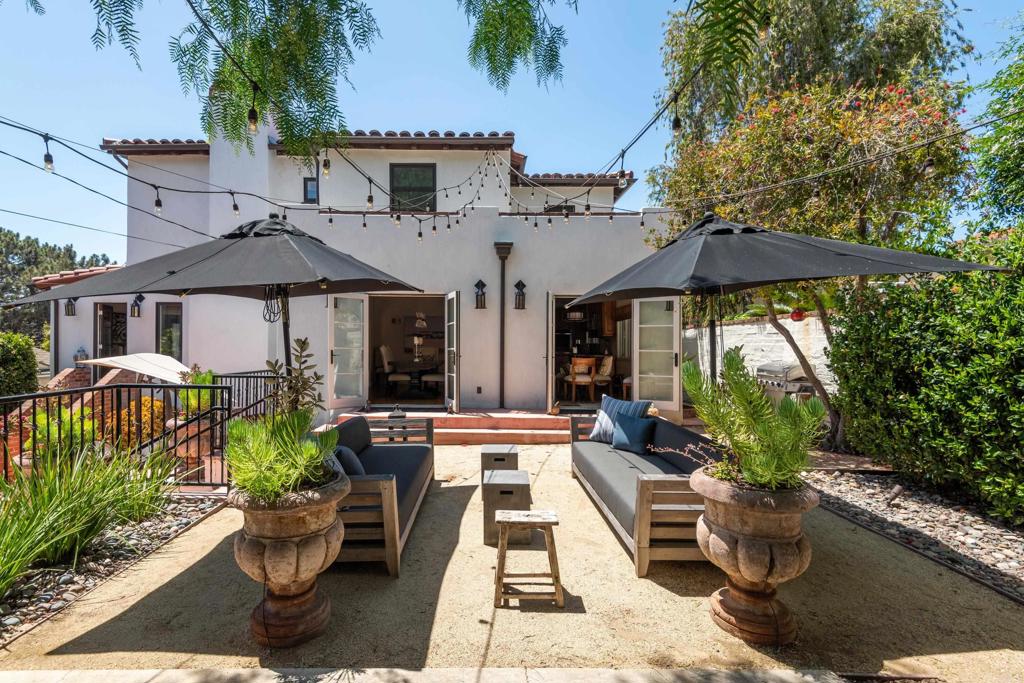 2727 Dove Street