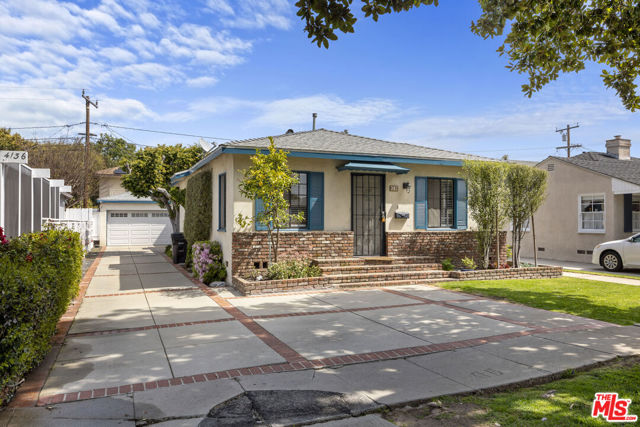 4140 Center Street photo 2