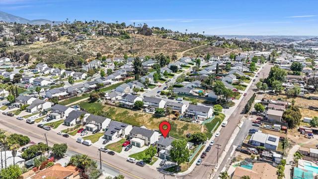 8723 Ildica St, Spring Valley CA: https://media.crmls.org/mediaz/38ed7ed1-cc15-4cd4-b092-08f368dfeec8.jpg