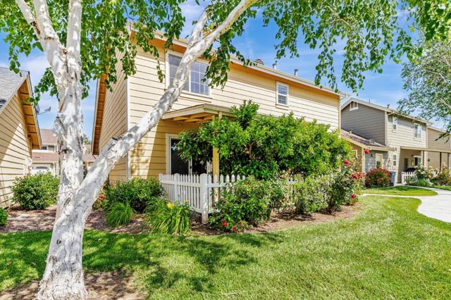 1554 Rosette Way, Gilroy CA: https://media.crmls.org/mediaz/38ed9da9-40d6-4b74-89de-f5b512382f54.jpg