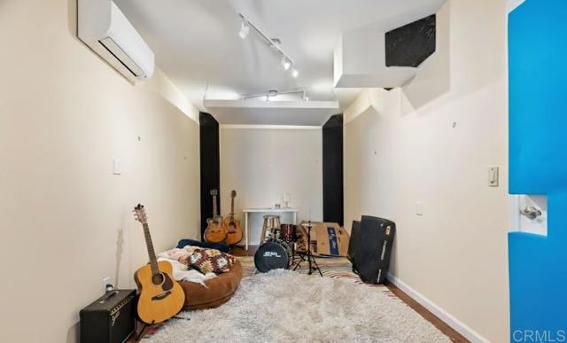 Detail Gallery Image 21 of 28 For 2072 Wandering Rd, Encinitas,  CA 92024 - 4 Beds | 2/1 Baths