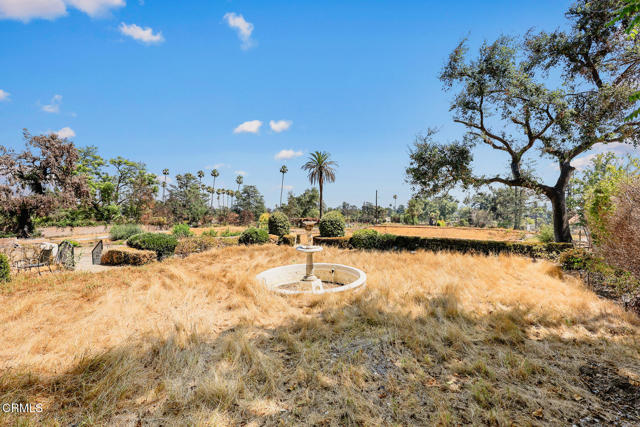 1145 E Altadena Drive, Altadena CA: https://media.crmls.org/mediaz/38ee5698-a1fd-4b34-8e4f-8840bd2e3c39.jpg