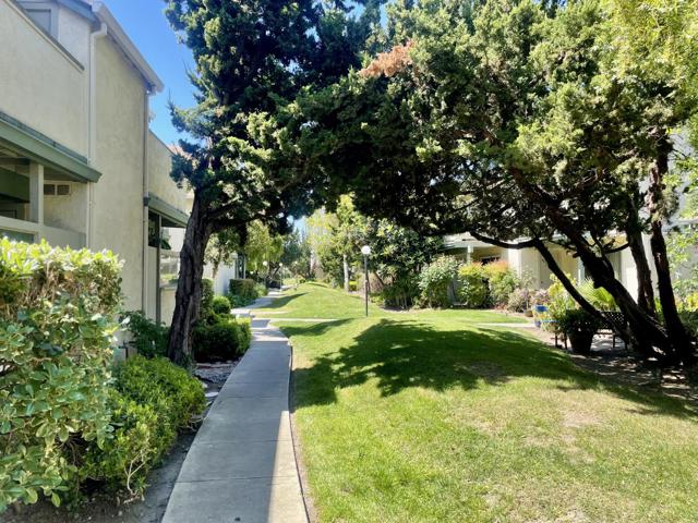 1086 Summerplace Drive, San Jose CA: https://media.crmls.org/mediaz/38ef47b9-24c5-45fc-b098-4de6185d0fbe.jpg