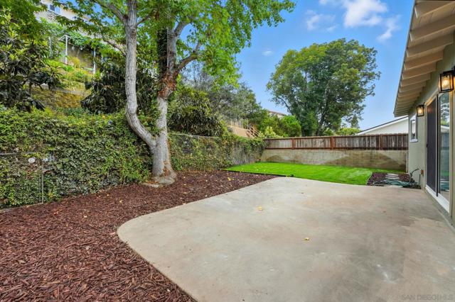 2064 Catalina Blvd, San Diego CA: https://media.crmls.org/mediaz/38ef5c71-563a-4db9-91fa-0a5100e43fd3.jpg