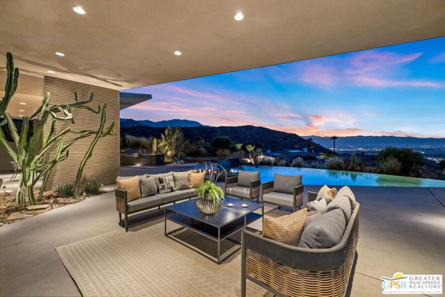 25 Sierra Vista Drive, Rancho Mirage CA: https://media.crmls.org/mediaz/38efc140-a121-4010-a7f0-bfb4219706b6.jpg