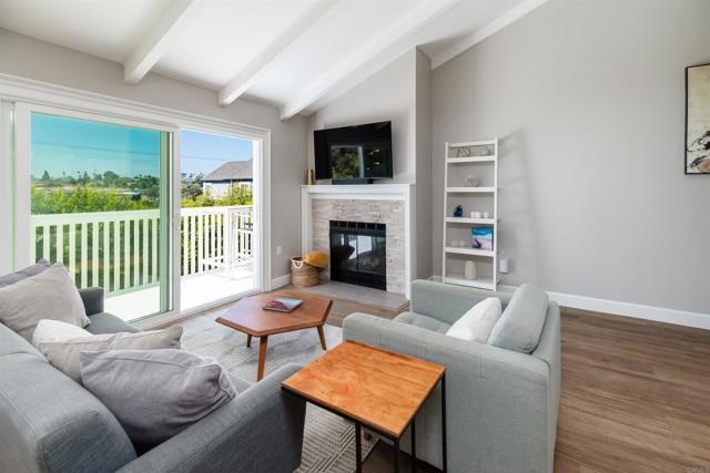 Detail Gallery Image 4 of 38 For 811 Highland Dr, Solana Beach,  CA 92075 - 3 Beds | 2/1 Baths