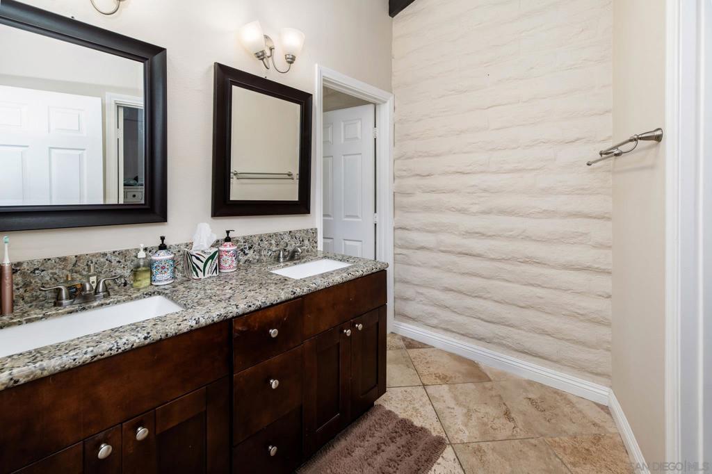 2544 Navarra Dr - photo 19