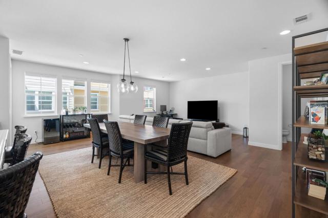 641 Turnbuckle Drive, Redwood City CA: https://media.crmls.org/mediaz/38f41ead-5504-49c8-b3b2-db651e5a1e23.jpg