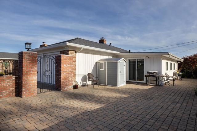 27302 Highway 1, Carmel CA: https://media.crmls.org/mediaz/38f582ae-085b-4000-960a-175bd3d5ae2c.jpg