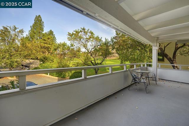 3350 Rossmoor Pkwy, Walnut Creek CA: https://media.crmls.org/mediaz/38f58fcf-893e-4e54-8f92-95b679c248d9.jpg