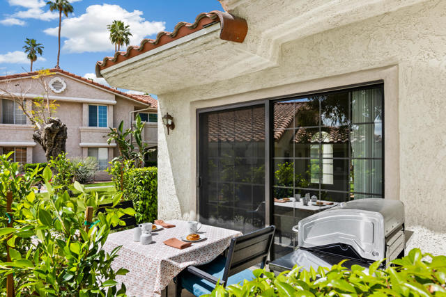 500 S Farrell Drive, Palm Springs CA: https://media.crmls.org/mediaz/38f61b82-f934-4ed9-b5c9-1a6672fd551d.jpg