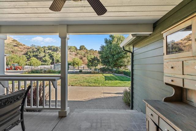 6840 Southside Road, Hollister CA: https://media.crmls.org/mediaz/38f64345-dc29-4b9f-bb26-2b3c91eeca12.jpg