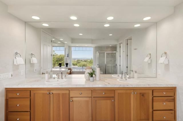 23 Pinnacle Drive, Petaluma CA: https://media.crmls.org/mediaz/38f6542a-e711-4e32-a77a-1038fb680701.jpg