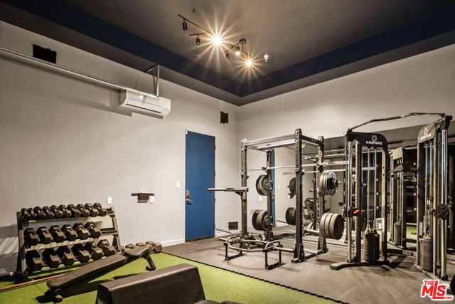 4445 Camellia Avenue, Studio City CA: https://media.crmls.org/mediaz/38f7016c-34b6-4fbe-93c4-ad10deb55a71.jpg