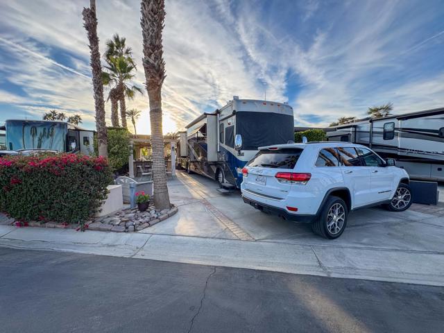 80394 Avenue 48, Indio CA: https://media.crmls.org/mediaz/38f7290b-1653-4d24-aeac-91dfe3d0e534.jpg
