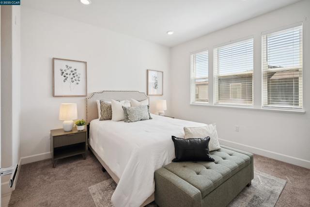 92 Zenith Cmn, Fremont CA: https://media.crmls.org/mediaz/38f77872-93fd-4792-af04-23636d7a0511.jpg