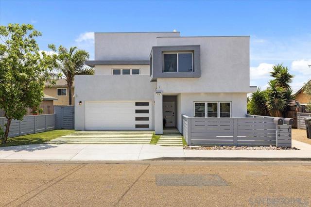 914 10th St, Imperial Beach CA: https://media.crmls.org/mediaz/38f8eeff-c7c1-4fce-bb62-4538db6e94bf.jpg
