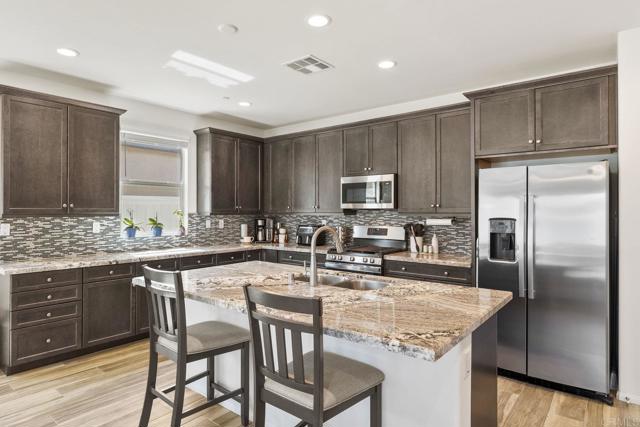 Detail Gallery Image 2 of 36 For 28007 Moosa Creek Way, Valley Center,  CA 92082 - 4 Beds | 2 Baths