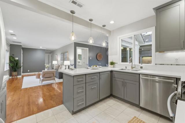 71 Salada Avenue, Pacifica CA: https://media.crmls.org/mediaz/38f9081b-d1ee-48a5-84da-9fecd1a5a4c3.jpg